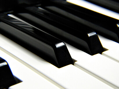 Close up of a piano's keys