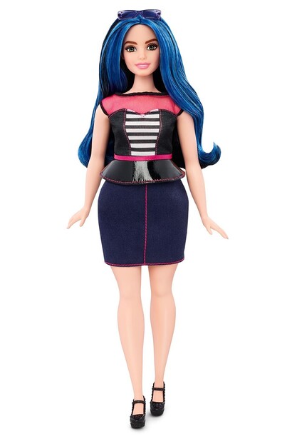 Barbie con el pelo azul