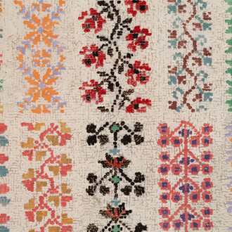 Kirstin Lamb, Cross stitch pattern red, brown, green, blue (detail), 2023. Courtesy of Garvey|Simon