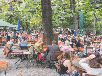 Augustiner-Keller Beer Garden Munich, Germany photo by Sebastien Toulouse