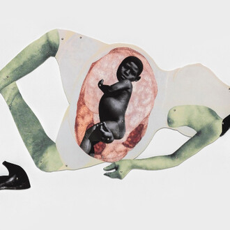 Frida Orupabo, Baby in belly, 2020. Avec l'aimable autorisation de la Collezione Sandra e Giancarlo Bonollo. © Frida Orupabo. Crédit photo avec l'aimable autorisation de l'artiste, Stevenson Cape Town | Amsterdam ; photographie de Mario Todeschini
