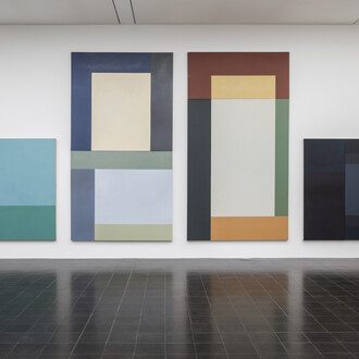 David Novros, exhibition view. Courtesy of Hamburger Kunsthalle