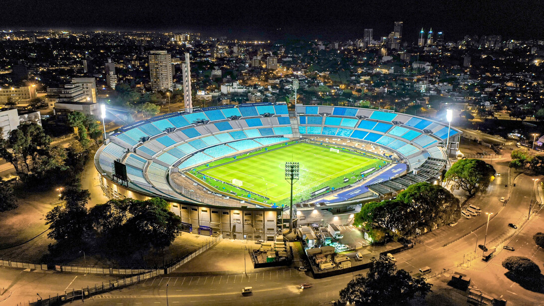 El Estadio Centenario es un recinto deportivo mundialista ubicado en la ciudad de Montevideo, Uruguay, declarado en 1983 por la FIFA como Monumento Histórico del Fútbol Mundial, y el resultado de una de las mayores inversiones del país en el deporte