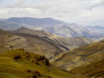 Changthang in Ladakh adjoins Tibet plateau, a vast biocultural region currently divided into two nation-states @ Ashish Kothari
