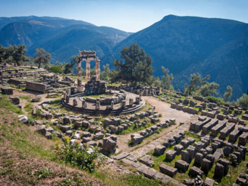 With the lofty Mount Parnassus and the magnificent remnants of the Temple of Apollo, Delphi indeed is a fascinating cultural destination in the whole of Greece
