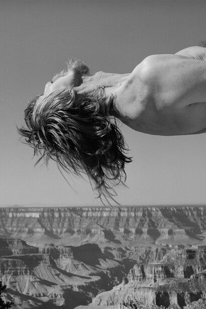 Arno Rafael Minkkinen, Grand Canyon, Arizona, 1995. Courtesy of Lisa Sette Gallery
