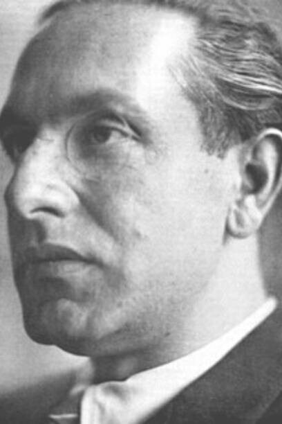 Il pensiero deve prefiggersi il compito di superare i limiti dell'umano per andare verso l'oltre-uomo teorizzato da Nietzsche