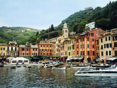 Il porto di Portofino visto dal mare, Liguria, Italia