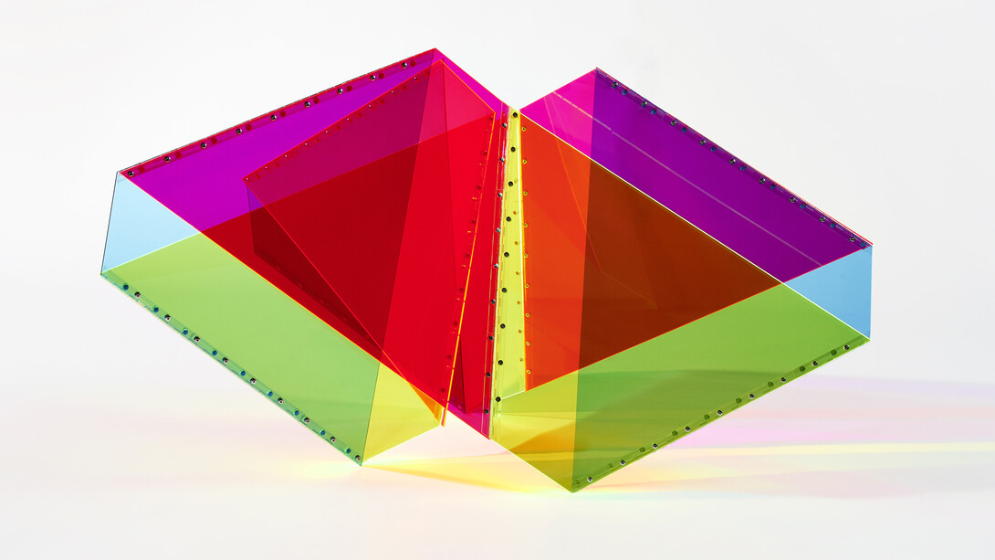 Marta Chilindron, Mobius (2013), Acrylic and hinges, 36 x 80 x 80 in. 91 x 203 x 203 cm. Courtesy of Cecilia de Torres, Ltd. Photo by Arturo Sanchez.