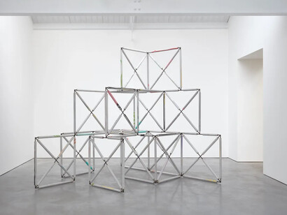 Eva Rothschild, exhibition view. Courtesy of Modern Art Gallery