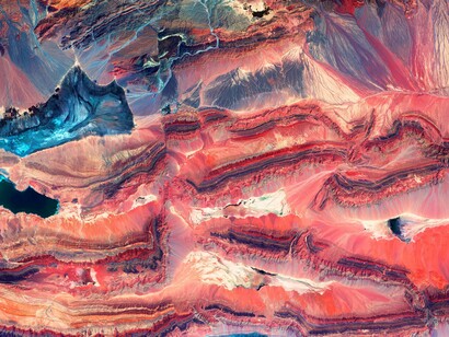 An abstract painting that represents the moods of changes and the alterations one might experience when reflecting on this piece of art