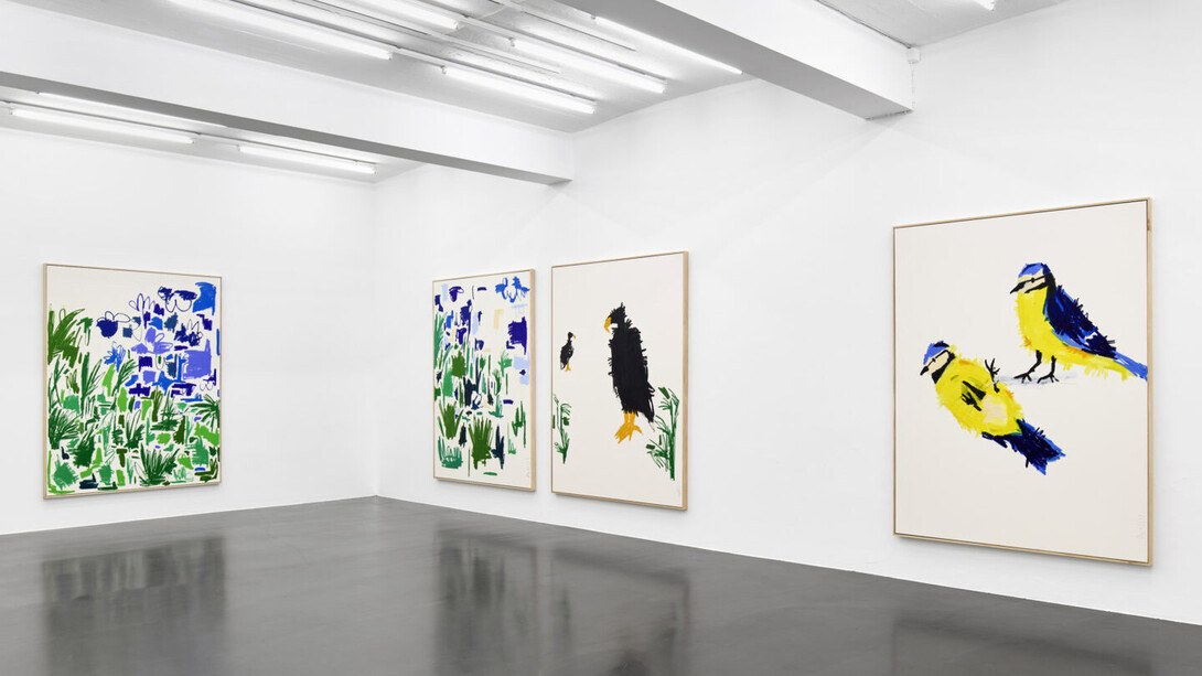 Andi Fischer, Enorm viele vögel fliegen, exhibition view. Courtesy of Sies + Höke