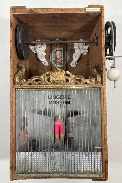 Dave Quick, Lingerie museum - theft of Ava Gardner's pantaloons. Courtesy of Lois Lambert Gallery