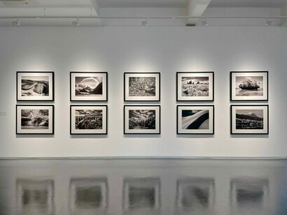 Sebastião Salgado, exhibition view. Courtesy of Sundaram Tagore Gallery