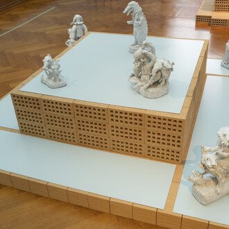 Marie Ducaté, Simultane, ausstellungsansicht. Mit freundlicher genehmigung des Musée Ariana