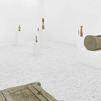 Laurent Le Deunff, Kuriosität, exhibition view. Courtesy of Sies + Höke Galerie