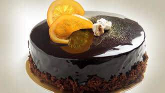 Torta al cioccolato. Scopri la complessità dei sapori della torta Setteveli: un connubio di cioccolato e nocciola