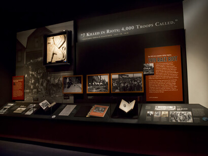 Chicago crossroads of America, exhibition view. Courtesy of the Chicago History Museum