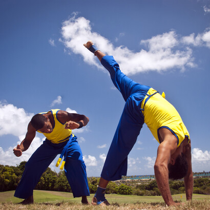 A trajetória do samba desde suas origens nas rodas de dança até sua evolução para diversos subgêneros populares no Brasil