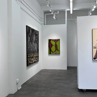Various artists, Cosmopolitini, exhibition view. Courtesy of Kates-Ferri Projects