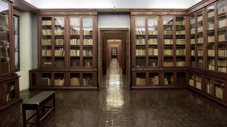 Biblioteca Classense è una storica biblioteca sita nella città di Ravenna, qui una foto della sala dei libri rari