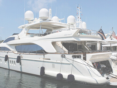Azimut Yacht in Cannes, France