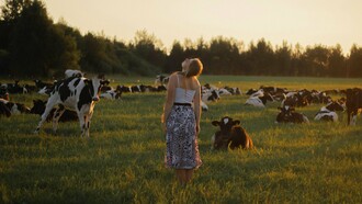 Muito além da comida que se escolhe, o veganismo é pela não-violência e pela compaixão. Pelos animais, pela vida, pelo amor