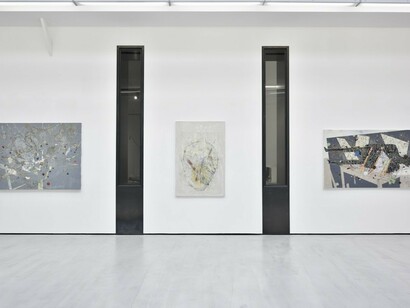 Sur vous je crache la peinture, Exhibition view. Courtesy of Galerie Christophe Gaillard