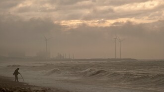 La concentrazione di metano nell’atmosfera ha raggiunto livelli record, contribuendo in modo significativo al riscaldamento globale a causa del suo elevato potenziale climalterante