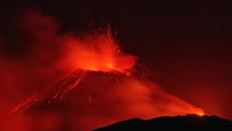 Eruzione dell'Etna, Italia, del 19 luglio 2019, foto di Andrea Mirabella