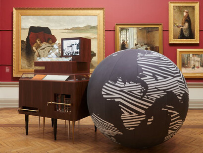 Various artists, Grand courts, exhibition view. Courtesy of the Art Gallery of NSW