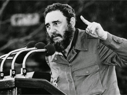 Fidel Castro speaks to people