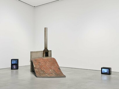 Esteban Jefferson, Brooklyn banks, exhibition view. Courtesy of 303 Gallery