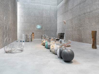 Alicja Kwade. Courtesy of the artist and KÖNIG GALERIE