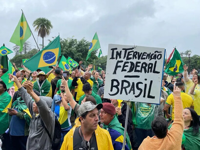 Protestos de manifestantes de direita pedindo intervenção federal contra os resultados das eleições em 2022 no Brasil que concedeu vitória para um cadidato de esquerda