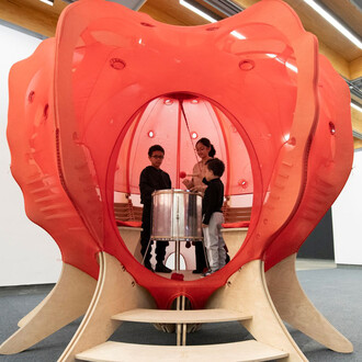 Per bambini: esperienze con l'arte dal 1968, vista della mostra. Cortesia della Pinacoteca