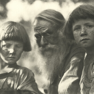 Imogen Cunningham, My father and my two sons 2, 1923, courtesy of Imogen Cunningham Trust