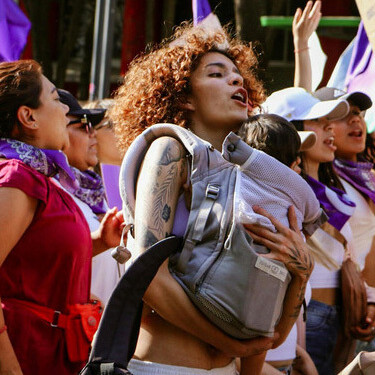 O Dia Internacional da Mulher Negra Latino-Americana e Caribenha, celebrado em 25 de julho, reconhece a luta e a resistência das mulheres negras na região