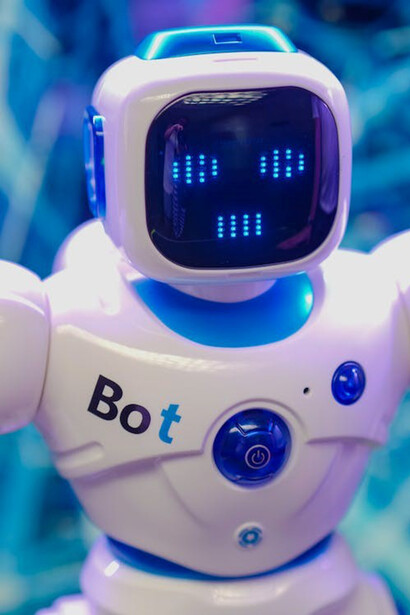Exploring emotional intelligence and artificial intelligence, a dynamic interplay