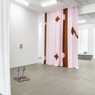 Maja Behrmann, Seifen, in blüte, exhibition view. Courtesy of G2 Kunsthalle