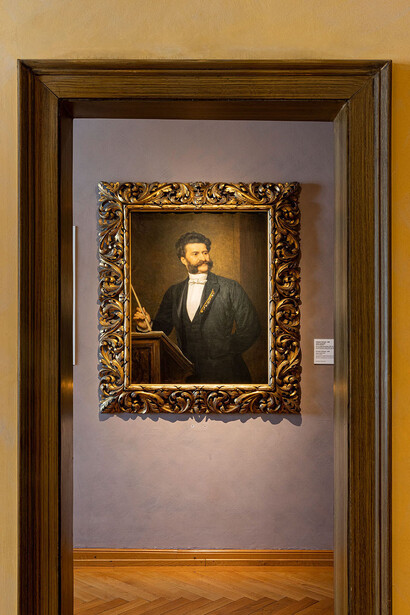 Johann Strauss Wohnung, exhibition view. Courtesy of Musa Museum
