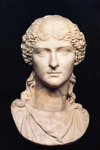 Scultura di Agrippina