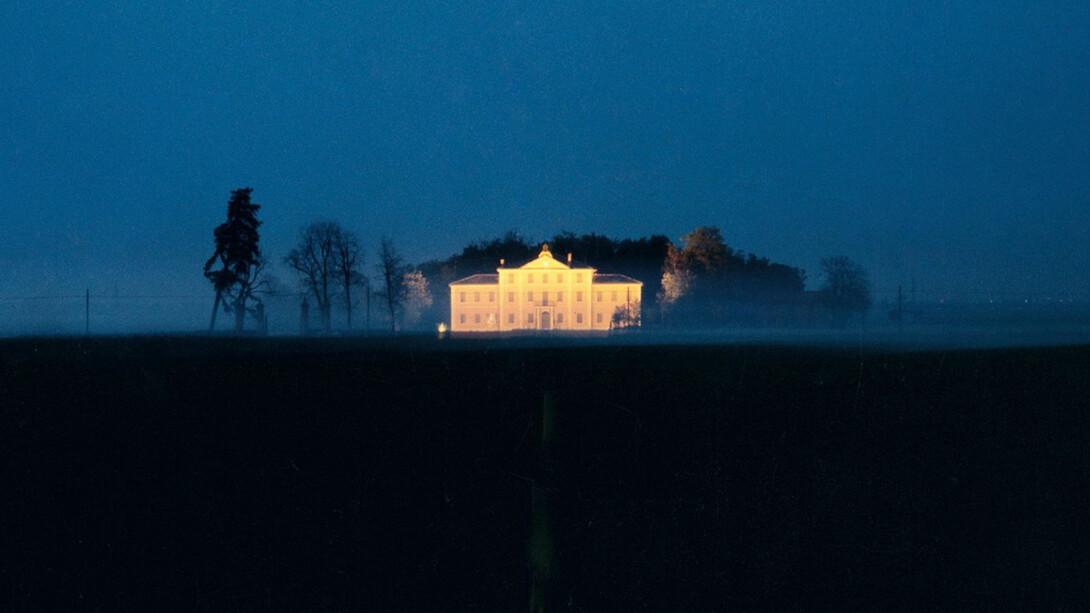 Luigi Ghirri, Bologna, 1987. Courtesy of Musei Civici di Reggio Emilia