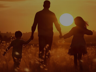In the tranquil twilight, the family forged a connection that spoke of love and warmth, creating a tender scene against the backdrop of the sprawling field