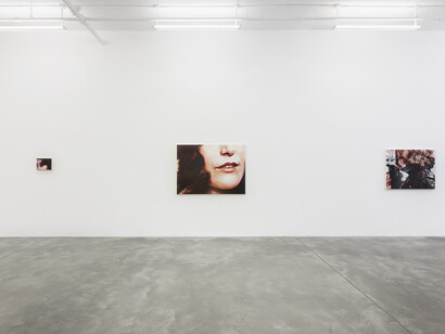 Various artists, Dreams, jokes, mistakes, exhibition view. Courtesy of Casey Kaplan Gallery
