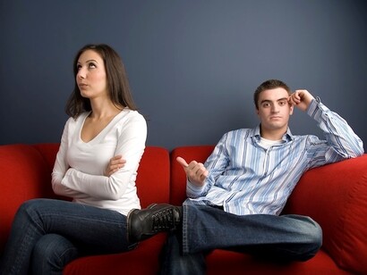 Una pareja discutiendo