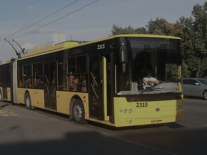 Trolleybus Bogdan T901.10 No. 2315 on Peremohy avenue (near "Nyvky" park) in Kyiv (route 7), Ukraine