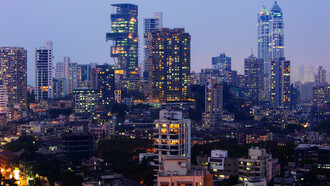 Like any other globalised city, Mumbai thrives on unsustainable extraction of resources, India © Vipul Sangoi