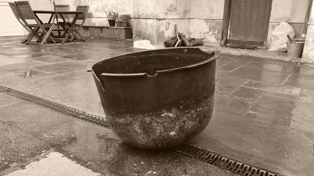 Olla de la hambruna en Kilkenny, Irlanda. Foto cortesía del sitio web irishfaminepots.com, 2021