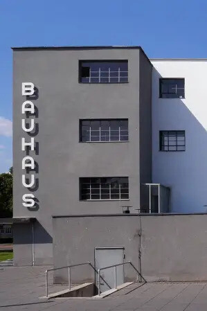 Edificio Bauhaus Dessau, Walter Gropius, Dessau-Roßlau, Germania